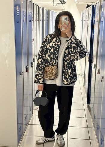 Kadın Siyah Detaylı Ceket - Görsel 2