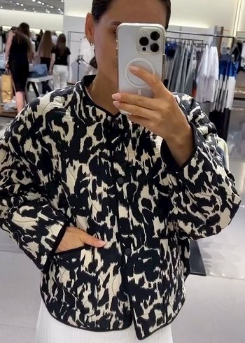 Kadın Siyah Detaylı Ceket - Görsel 4