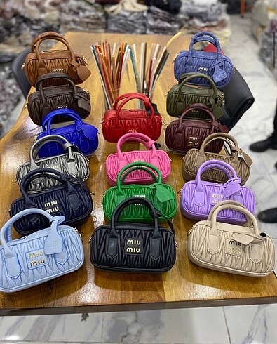 Miu Miu Siyah