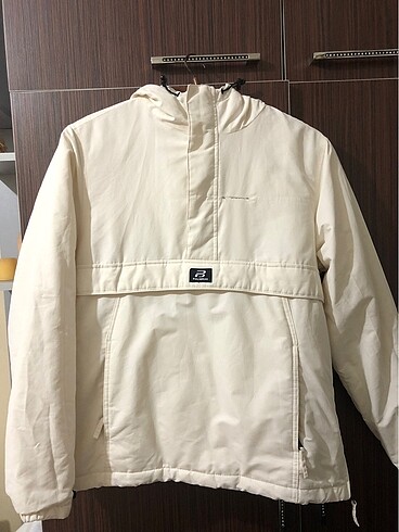 Pull and Bear Kanguru Mont