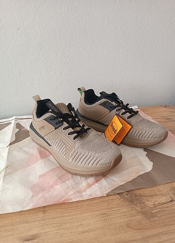 Sıfır 42 numara Dockers 