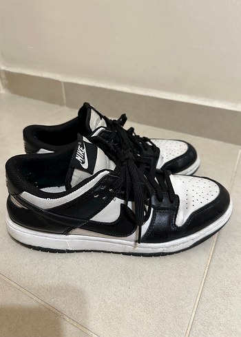 41 Beden Nike dunk low panda Siyah Beyaz Bağcıklı Kadın Spor Ayakkabı