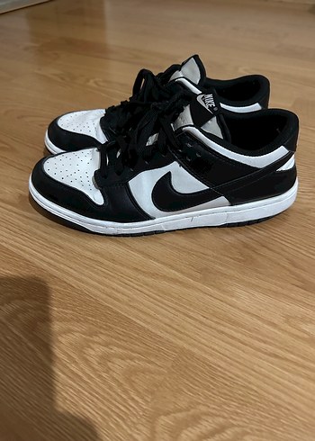 41 Beden Nike dunk low panda Siyah Beyaz Bağcıklı Kadın Spor Ayakkabı