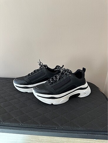 Yüksek taban sneaker stradivarius