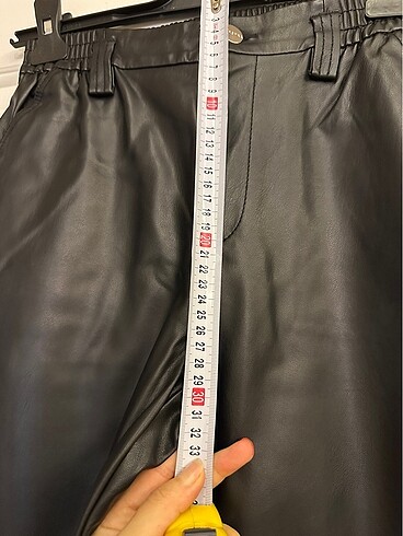 s Beden siyah Renk Bershka yüksek bel deri pantolon