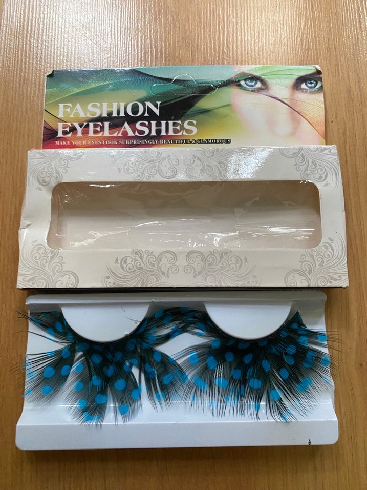 Canlı Mavi Takma Kirpikler - Görsel 2