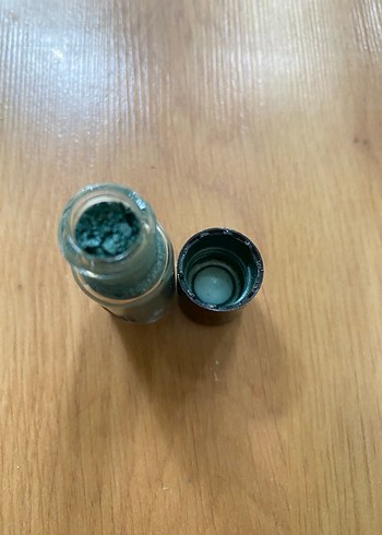 Mac Parlak Turkuaz pigment far - Görsel 3