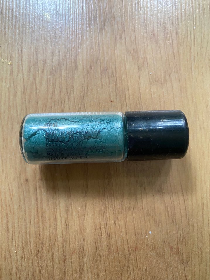 Mac Parlak Turkuaz pigment far - Görsel 2