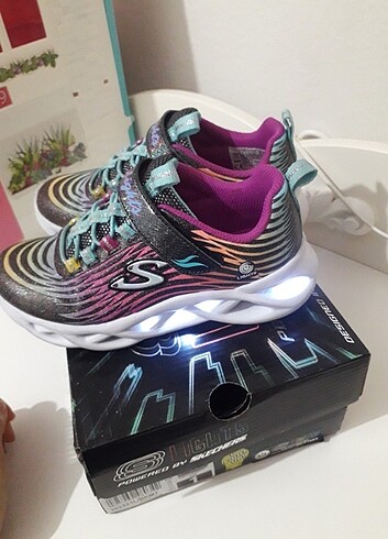 32 Beden çeşitli Renk Işıklı skechers