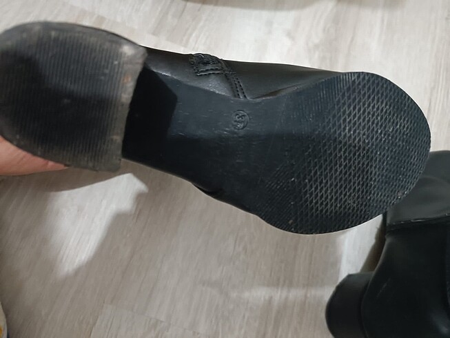 37 Beden siyah Renk Kadın Bot