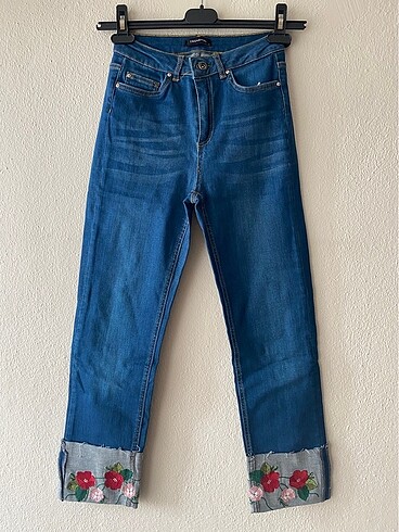 Trendyol Marka Yüksek Bel Jeans