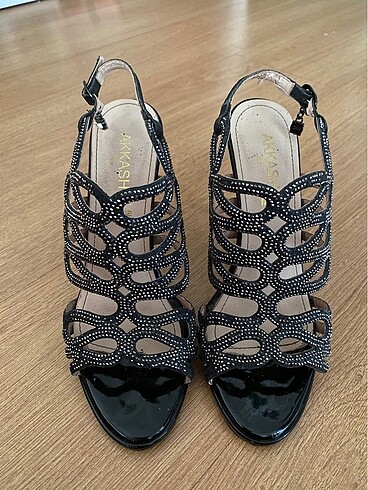 Kaddın Stiletto ayakkabısı