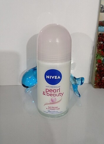 Nivea Pearl & Beauty Kadın Deodorant Roll-On 50 ml 48 saat korum