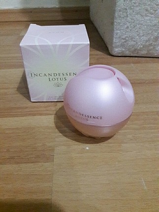 AVON INCANDESSENCE LOTUS 50 ML 