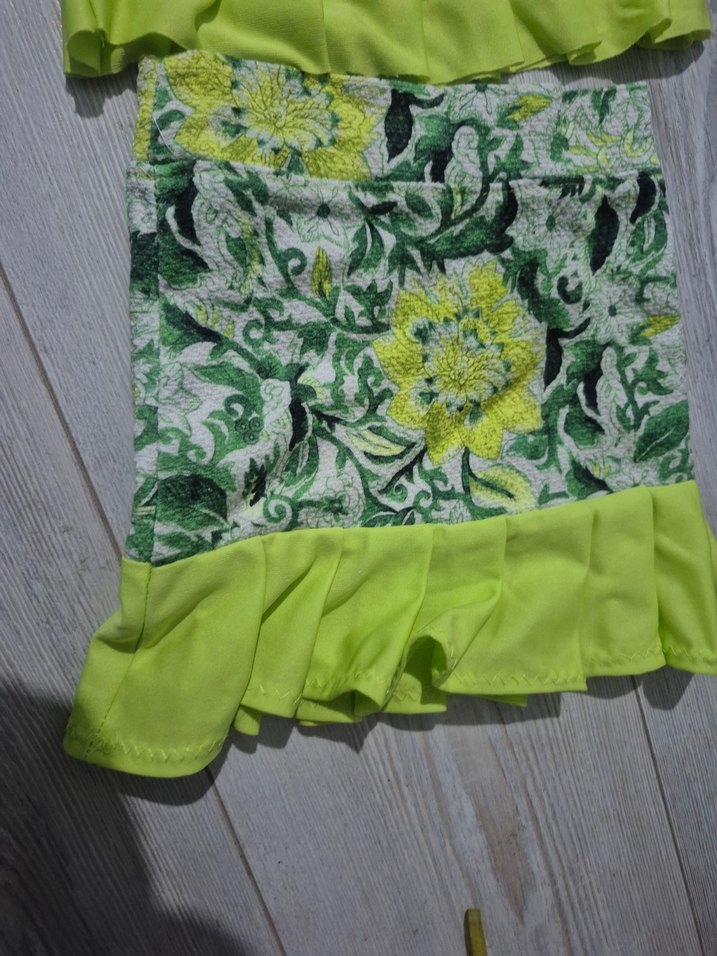 Kız Çocuk Yeşil Kolsuz Fırfırlı Tişört ve etek 2li takım - Görsel 2