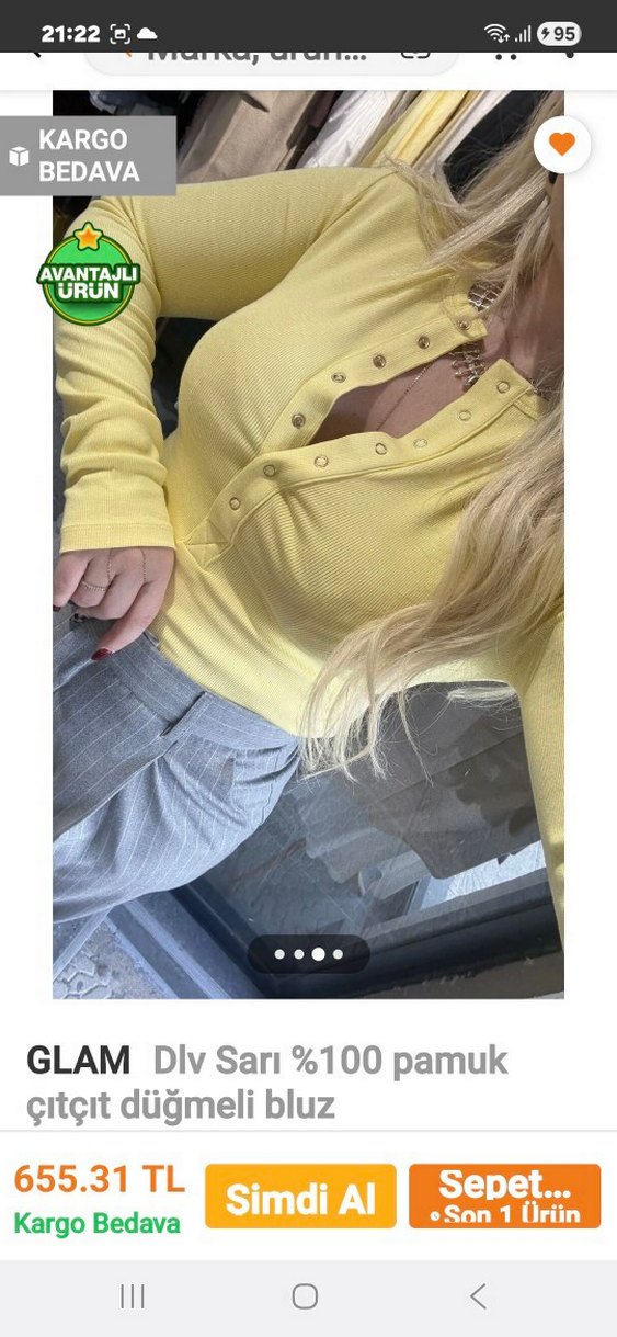 Sarı Yüksek Yakalı Düğmeli Kadın Bluz - Görsel 3