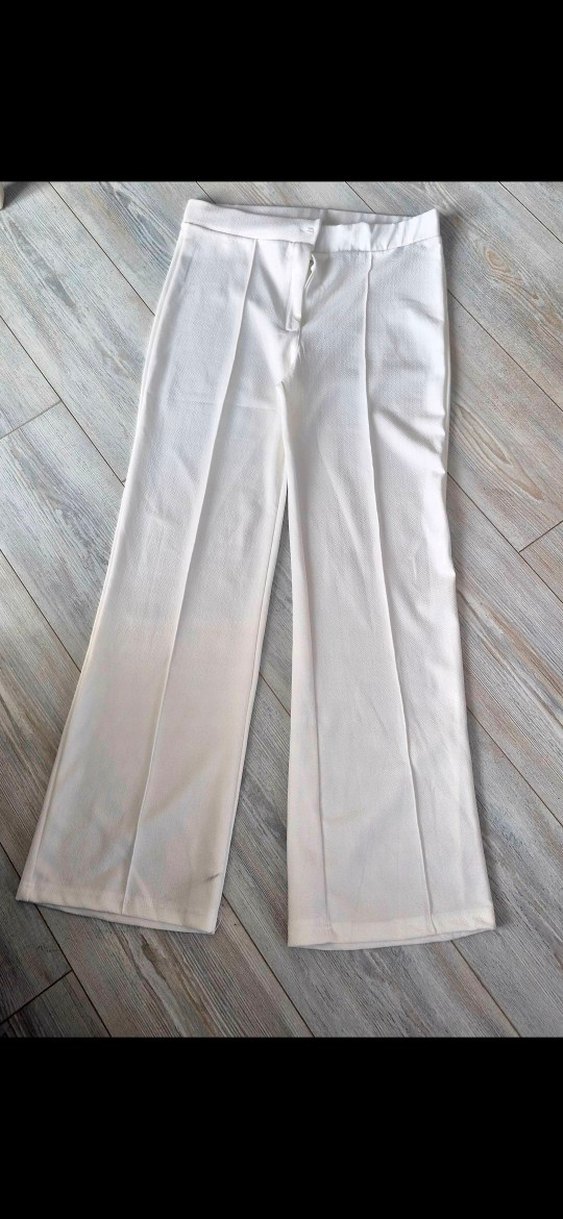 Beyaz Midi Kumaş Pantolon, Kemerli, Rahat Kesim - Görsel 4