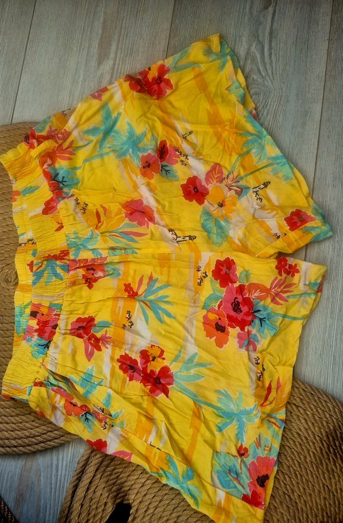 Sarı Mini cepli Bohem  şort 11..12.. yaş icin uygun - Görsel 4