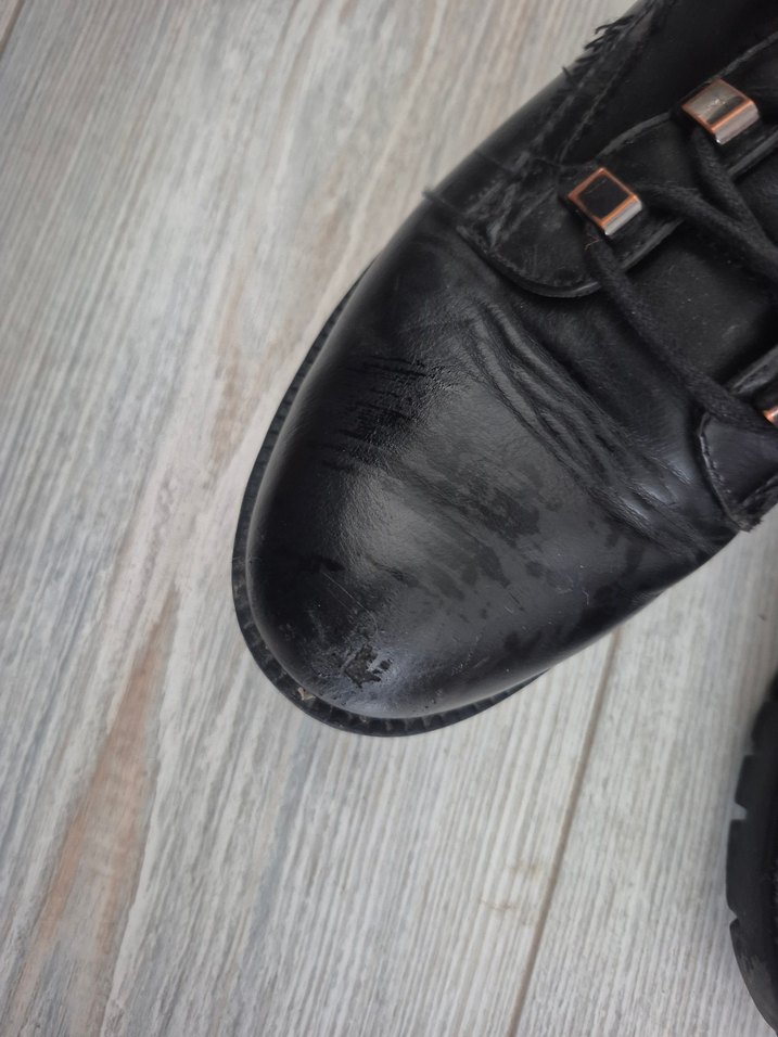 Tokalı Siyah Deri Blok Topuklu Kadın Bot - Görsel 2