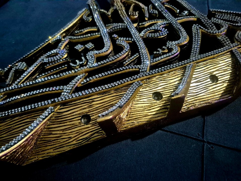 Zincir Detaylı Altın İşlemeli gold obje.. - Görsel 2