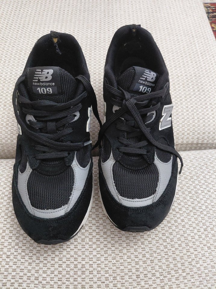 New Balance 109 Gri Erkek Spor Ayakkabı - Görsel 2