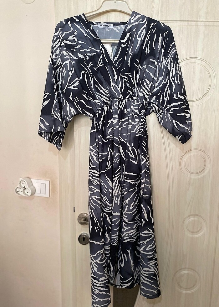 Etiketli elbise - Görsel 2