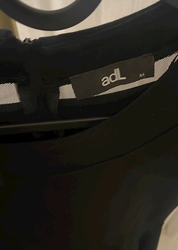 Siyah Kısa Kollu Elbise - Görsel 3