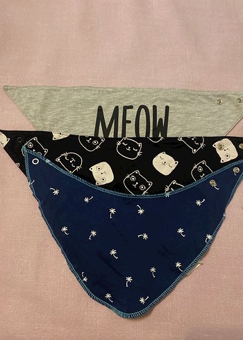 Kedili ve Desenli Üçlü Bebek Önlüğü - Görsel 6