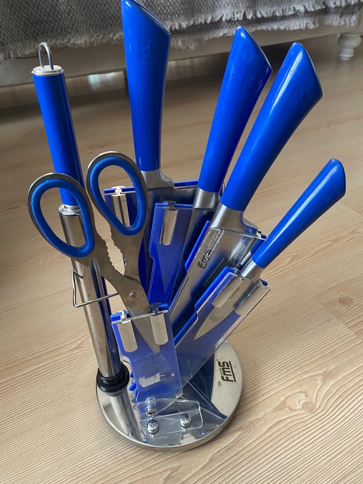 Mavi Saplı Bıçak ve Mutfak Seti - Görsel 2