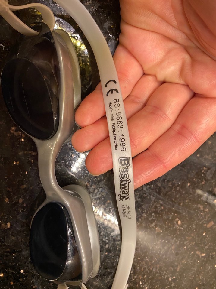 Zincir Detaylı Gri Yüzücü Gözlüğü - Görsel 5