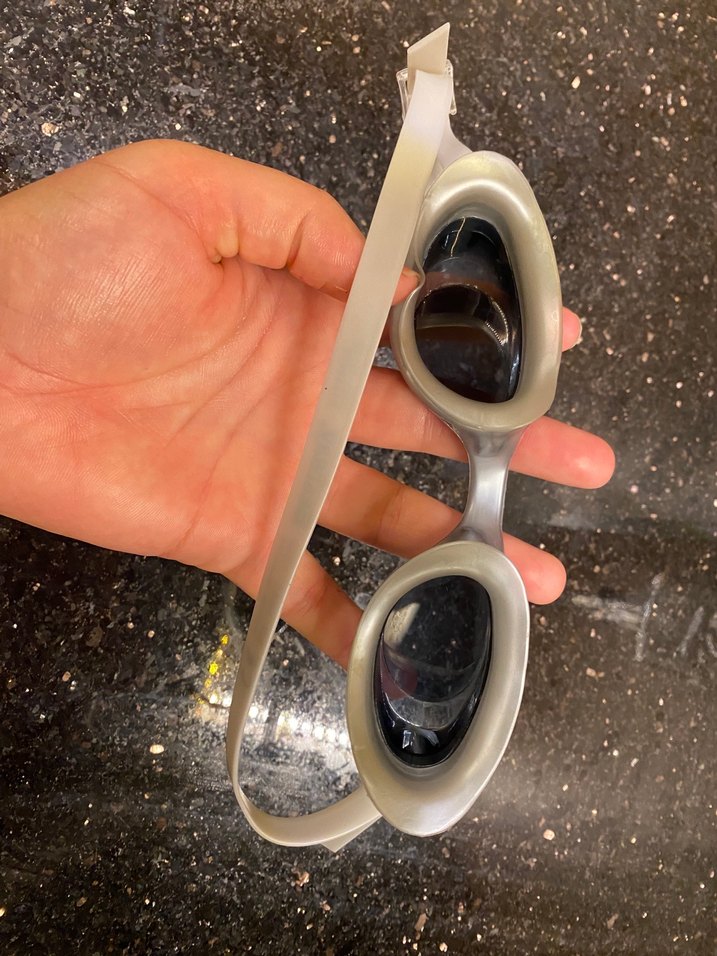 Zincir Detaylı Gri Yüzücü Gözlüğü - Görsel 3