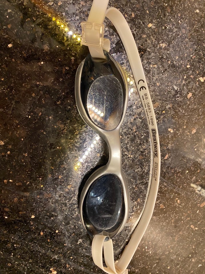 Zincir Detaylı Gri Yüzücü Gözlüğü - Görsel 2