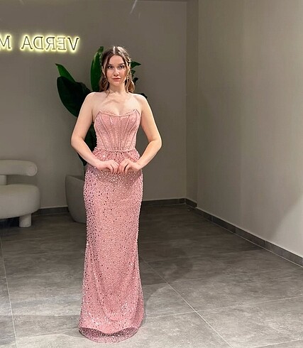 Taşlı balık model straplez abiye