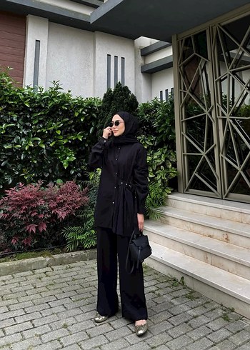Armine Siyah Uzun Kollu Yüksek Yakalı Kadın Takım