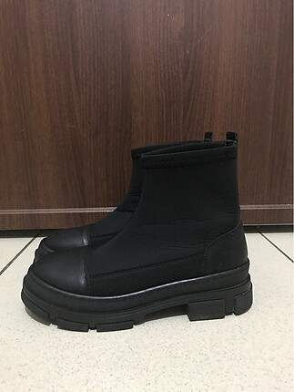 SİYAH BOT