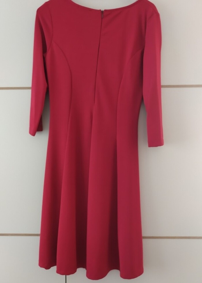 Tozlu markalı m beden kısa elbise  - Görsel 2