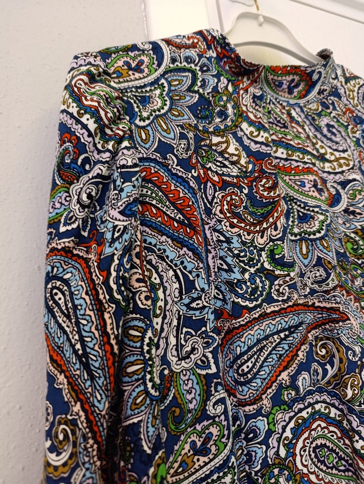 Tesettür dik yaka prenses kol pensli uzun elbise - Görsel 2