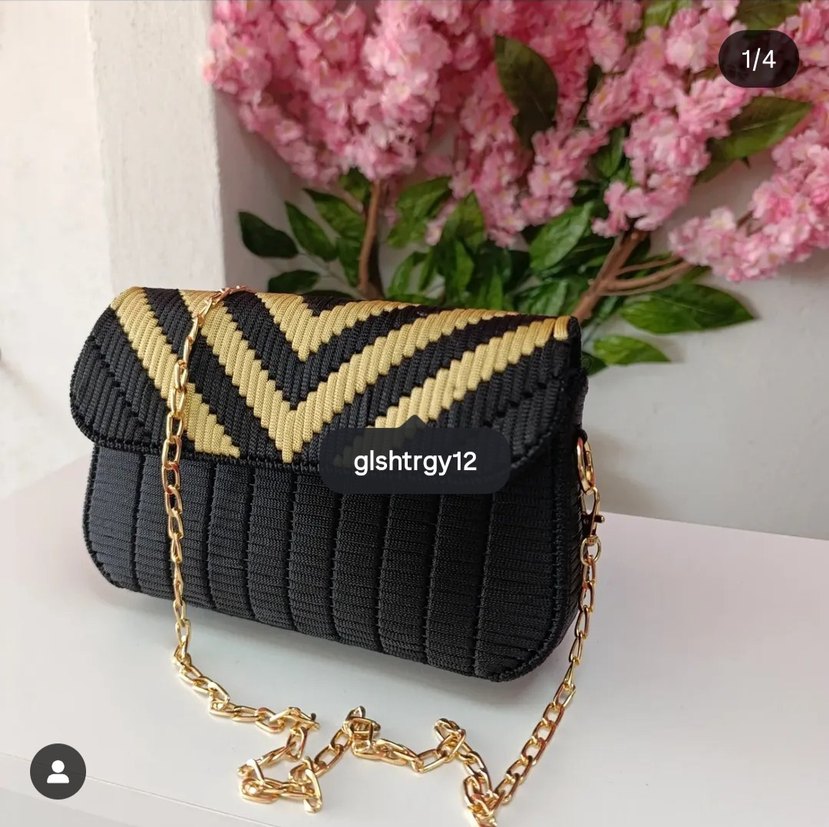 Gold ve siyah uyumlu özel yapım çanta  - Görsel 3