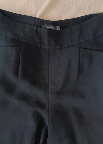 Bershka Siyah Kadın Kumaş Pantolon