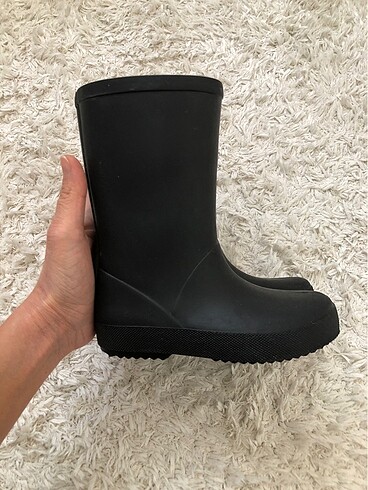 Zara Çocuk çizmesi