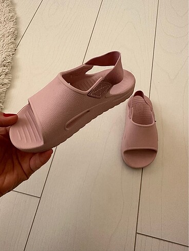 Zara Çocuk sandaleti