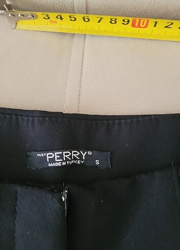 s Beden Perry sort