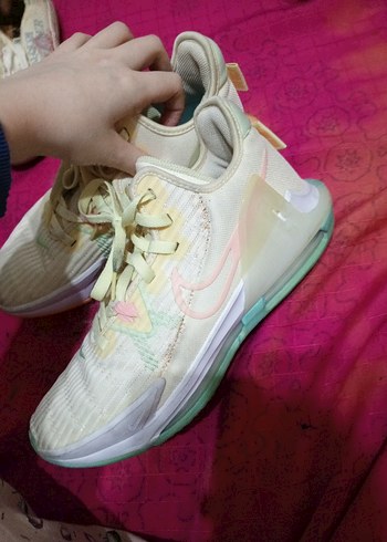 Bağcıklı Beyaz Tie-Dye Basketbol Ayakkabısı - Görsel 2