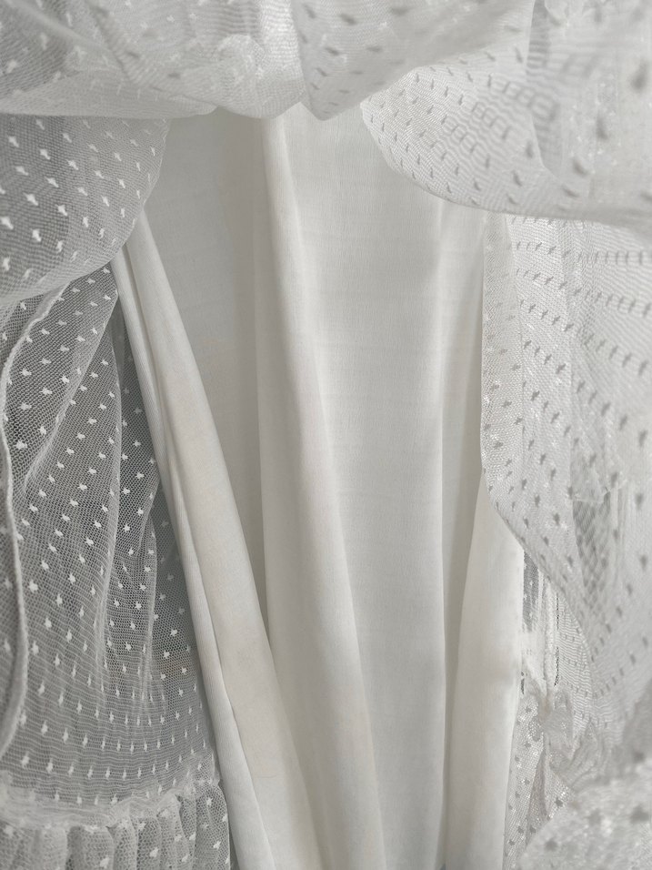 Uzun Beyaz Fırfırlı Bohem Elbise - Görsel 3