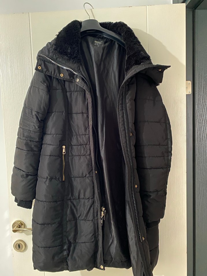 Siyah Kürklü Kadın Kışlık Mont - Görsel 2