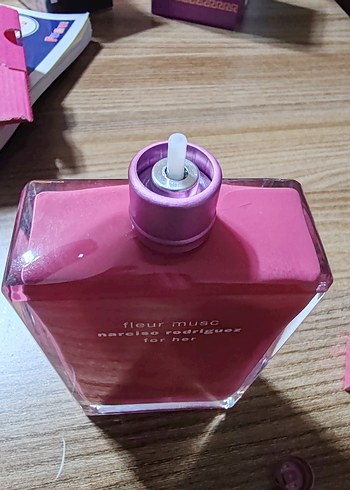 Narciso Rodriguez Fleur Musc Kadın Parfümü - Görsel 2