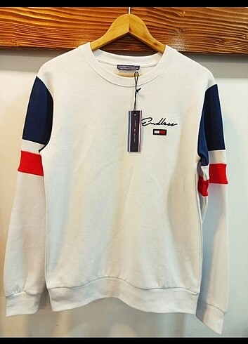 TOMMY HİLFİGER ERKEK SWEATSHİRT 