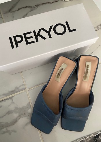 Mavi Topuklu Kadın Terlik İpekyol