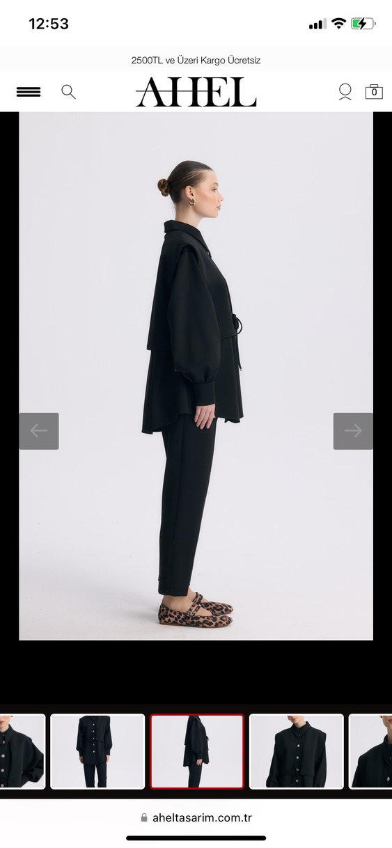 Kadın Siyah Düğmeli Ofis Takım Elbise - Görsel 3