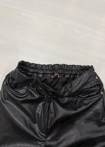 Siyah Deri Kemerli Salaş Kadın Pantolon - Görsel 3